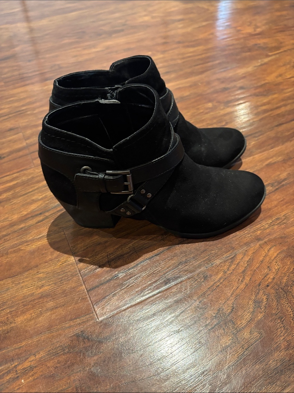 Indigo Rd. Women's Black Ankle Boots with Buckle Detail size women’s 9